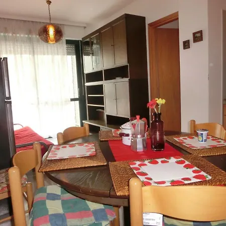 Homely Flat With Balcony And Swimming Pool