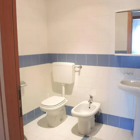 Homely Flat With Balcony And Swimming Pool * Μπιμπιόνε