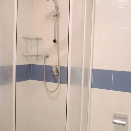 Homely Flat With Balcony And Swimming Pool بيبيوني